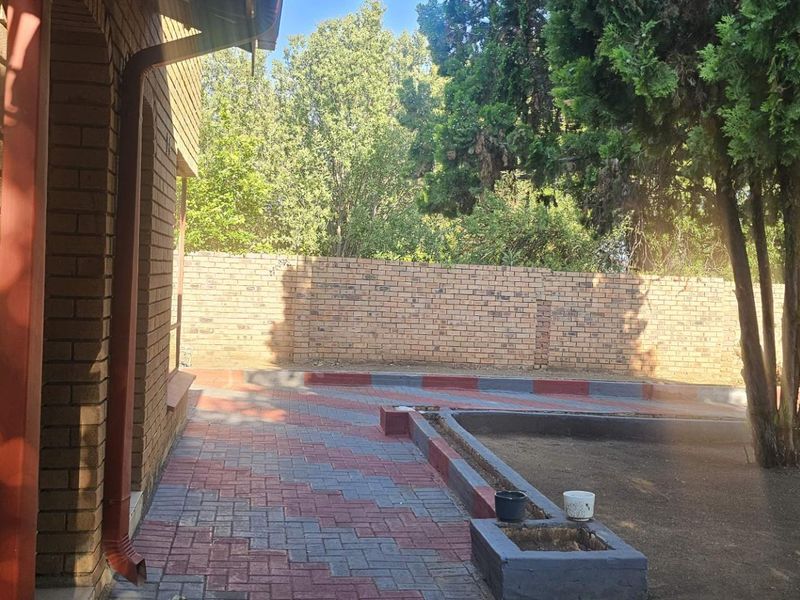 Stunning house for sale in Elandsrand - Photo 5