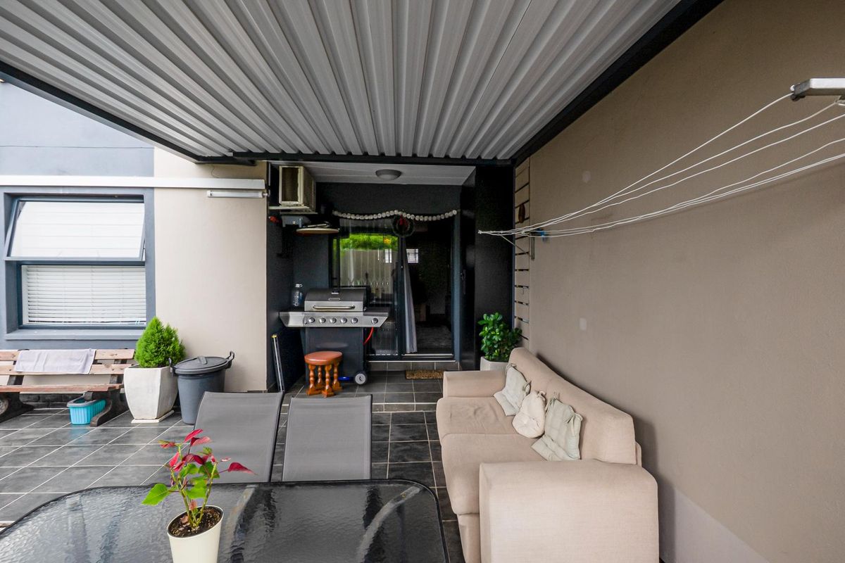 Ground floor modern unit - Photo 5