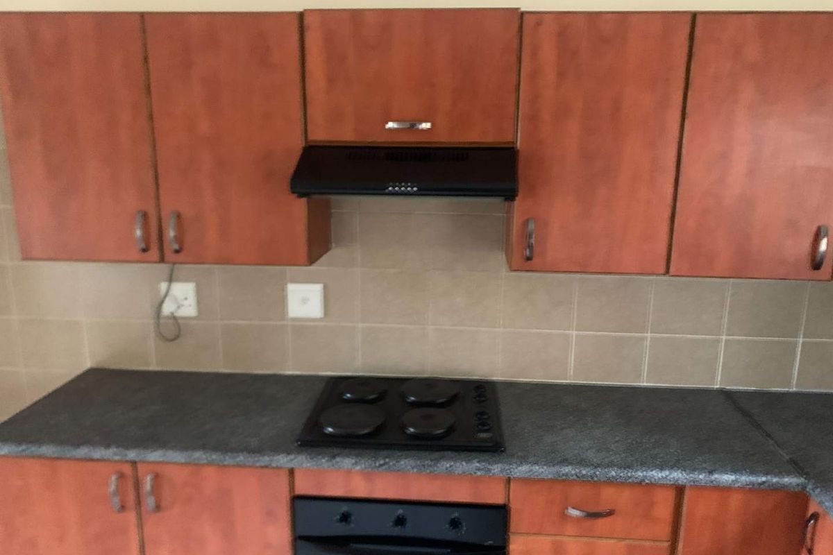 Modern Living in Winchester Hills: A Ground-Floor Gem in Movado Complex - Photo 4