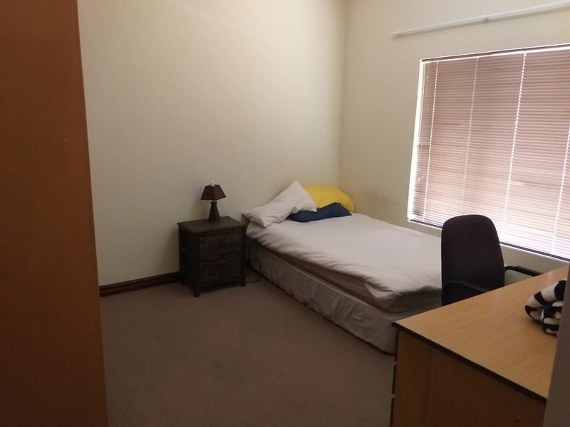 BACK ON MARKET - - Photo 4