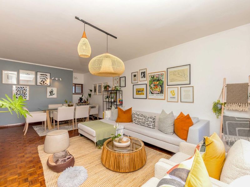 Bright, Spacious 2-Bedroom Apartment - Photo 5