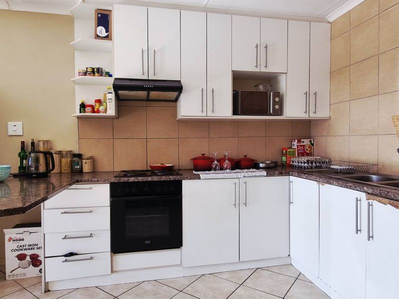 Khomasdal 2 bedroom townhouse - Photo 3