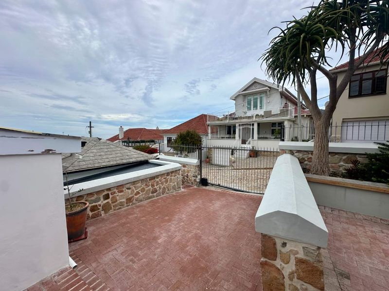 The Ultimate Kalk Bay Canvas: Dual-Living with Endless Potential - Photo 6
