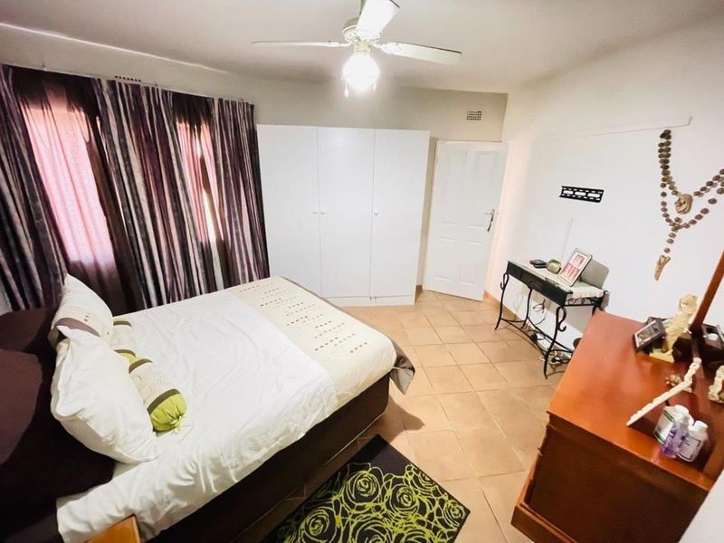 Ground-Floor Comfort in a Secure, Well-Located Complex - Photo 7