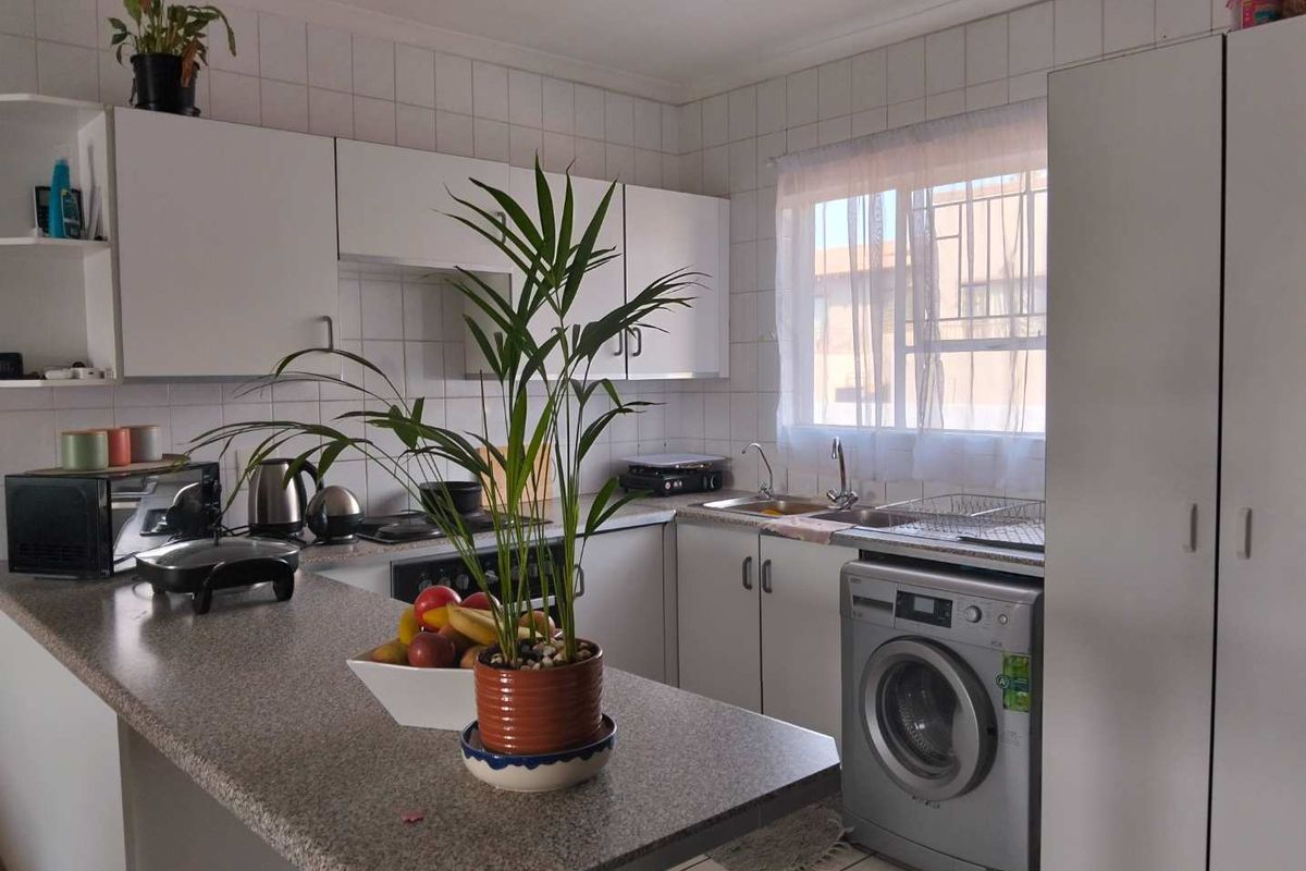 3 Bedroom Townhouse For Sale! - Photo 5