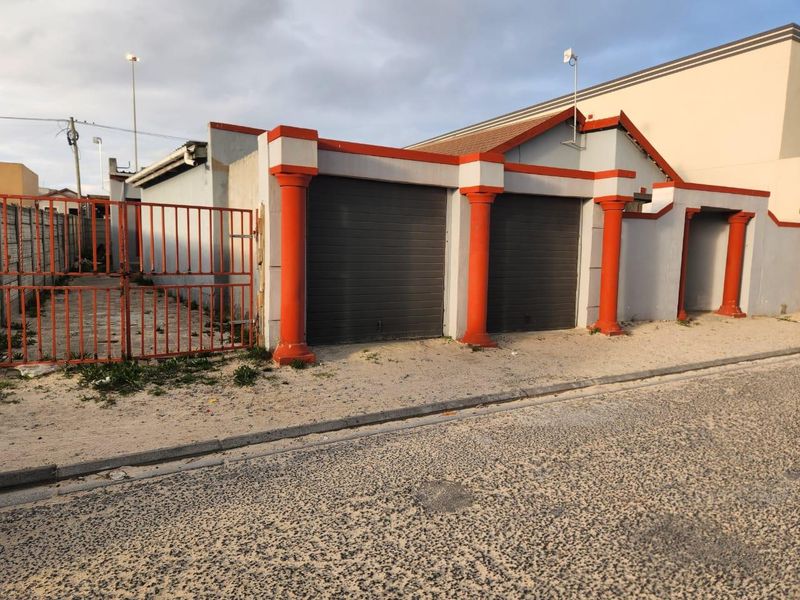 Investment Property for Sale in Ilitha Park, Khayelitsha - Photo 4