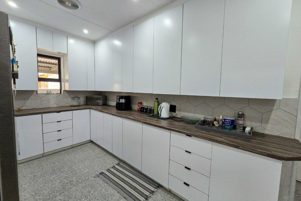 Newly renovated and ideal for first time buyers. - Photo 5