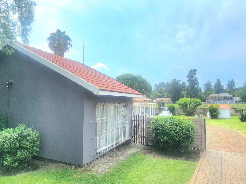 Clean, neat and ready for you! - Photo 3