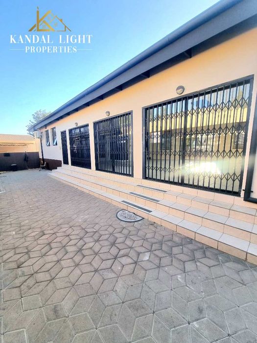 Property #2517629, Business For Sale in Windhoek West