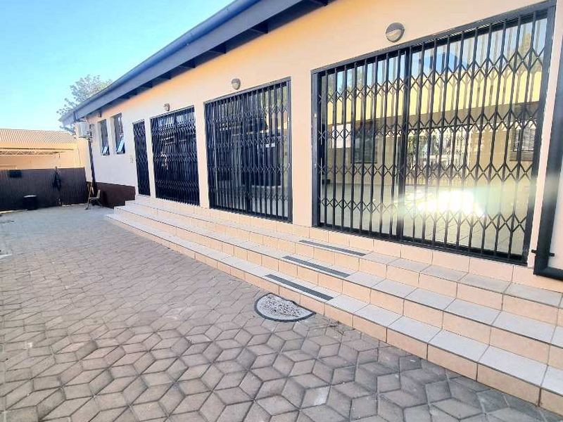 WINDHOEK WEST COMMERCIAL PROPERTY WITH RESIDENTIAL RIGHTS FOR SALE - Photo 1