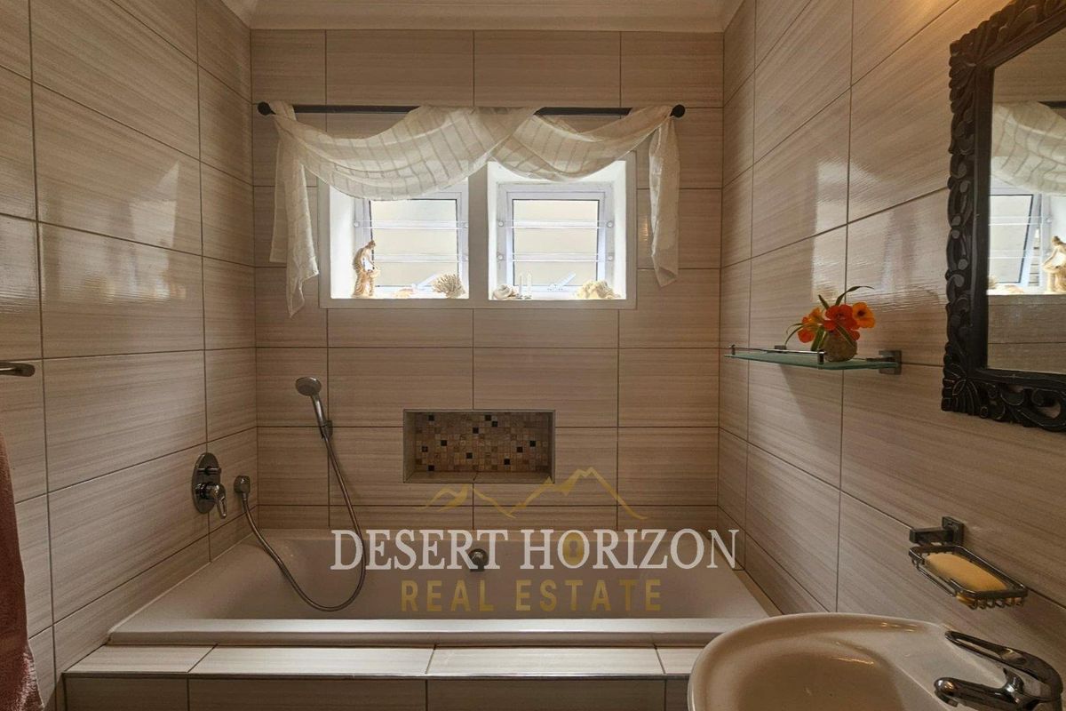 Swakopmund , Mile 4 | Immaculate Coastal Gem – Modern, Secure & Wheelchair-Friendly Living in Mile 4 - Photo 5