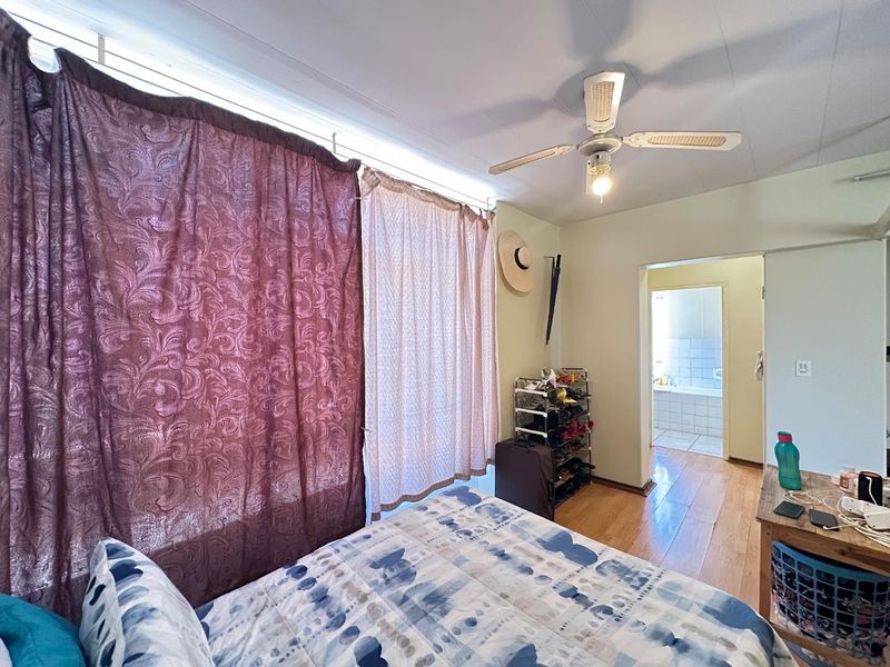 Charming 1-BR in Sunnyside: Secure, Central, Convenient! - Photo 7