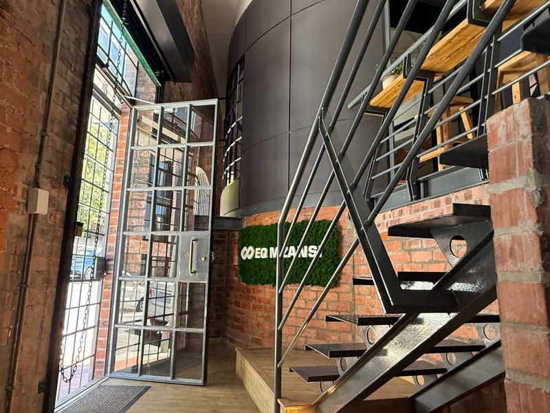 Dual Entrance 346m2 unit to let in De Waterkant - Photo 10