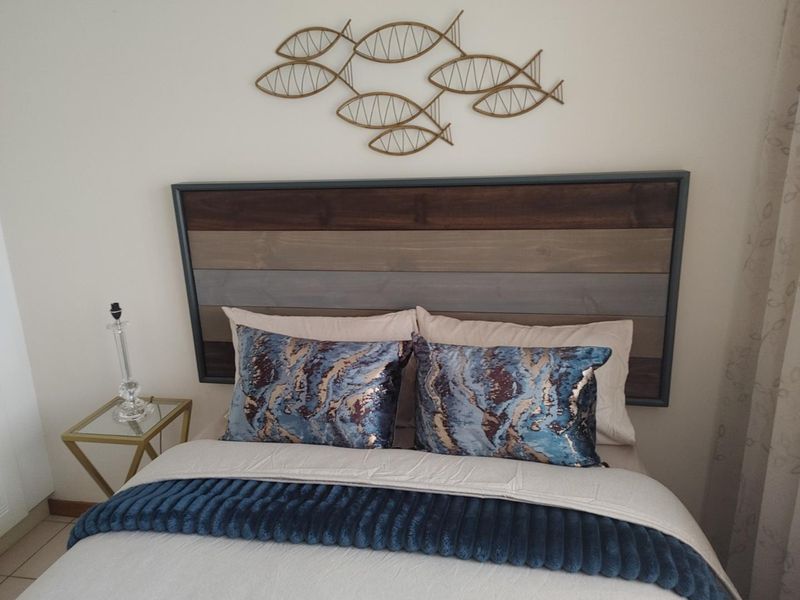 Prime Coastal Investment – Penthouse Living Opposite Scottburgh Main Beach - Photo 7