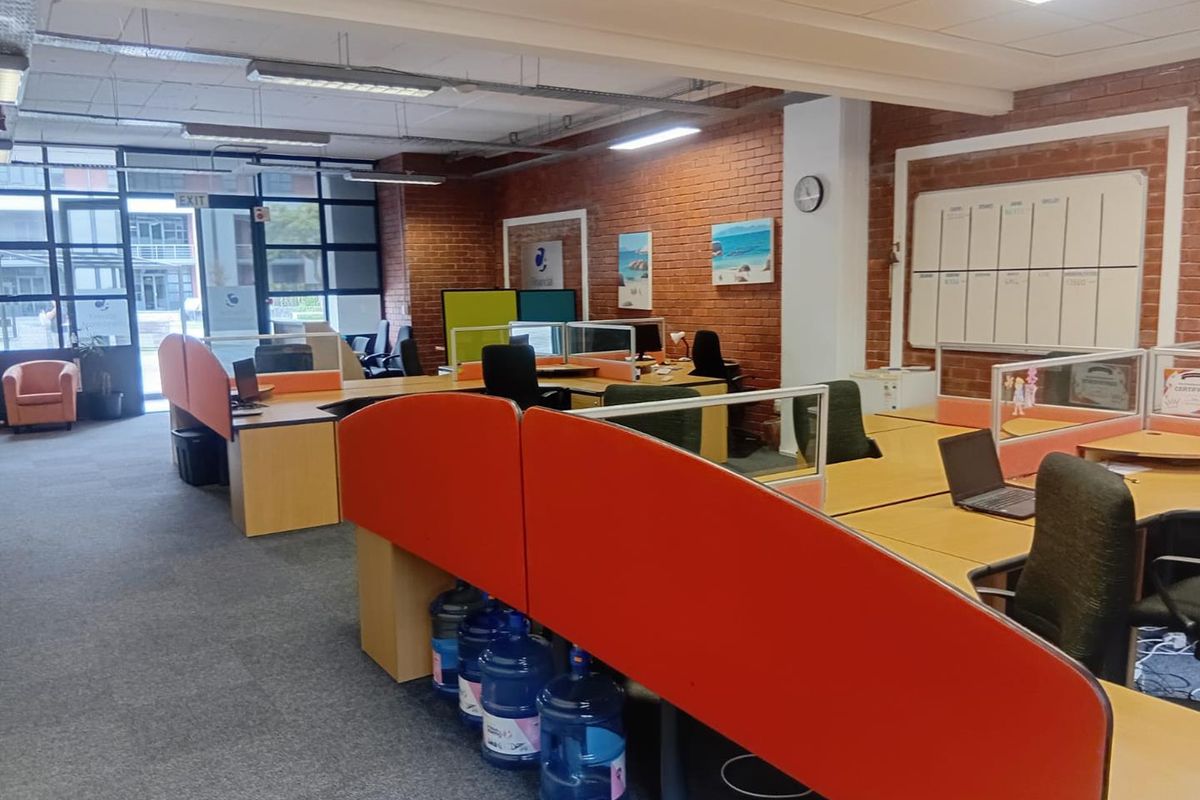 210m2  to Let | Old Warehouse Building | Black River Park | Observatory - Photo 2