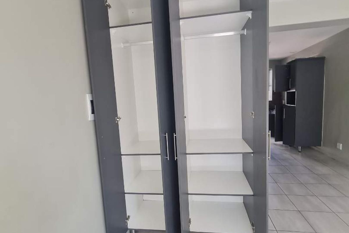 Lantana, Bachelor to rent - Photo 4