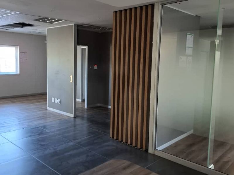 AAA grade office space to rent - Photo 8