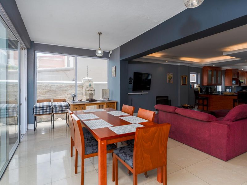 Luxury Investment Property in Hout Bay - Photo 10