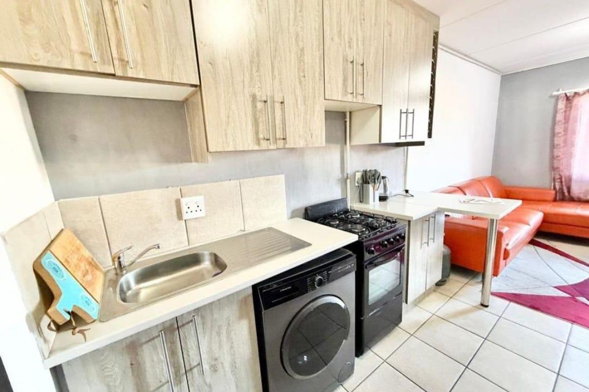 Two bedroom Apartment in Witfield - Photo 3