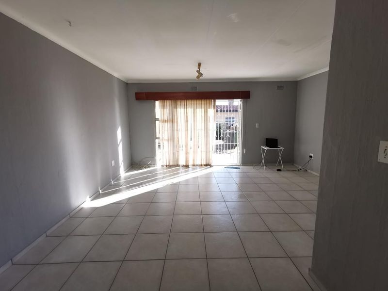 Duplex unit - Photo 4