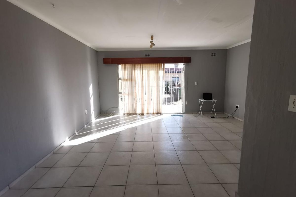 Duplex unit - Photo 5