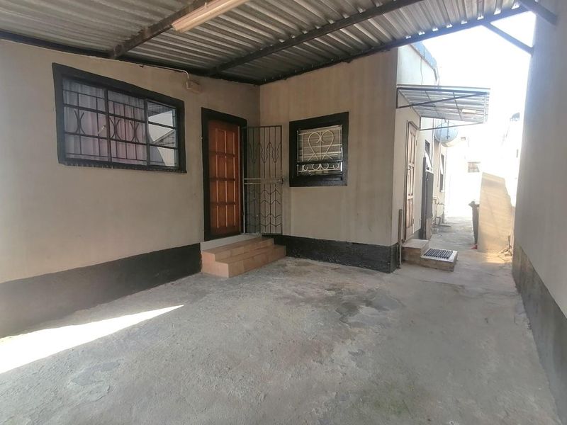 2 Bedroom House for Sale in Westbery - Photo 5