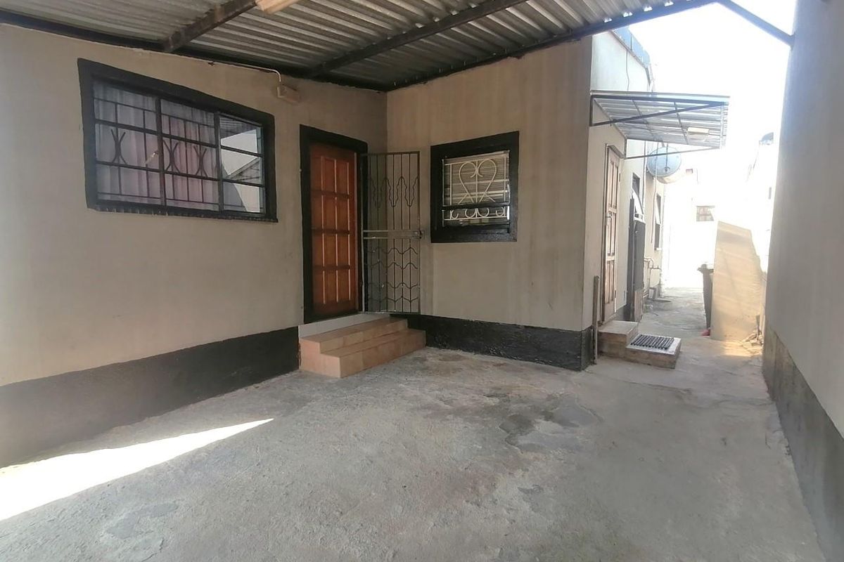 2 Bedroom House for Sale in Westbery - Photo 5