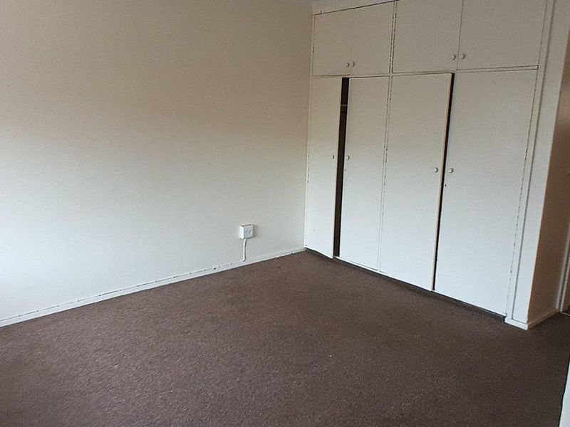 "Invest or Nest: Perfect Birchleigh Townhouse Awaits You!" - Photo 10