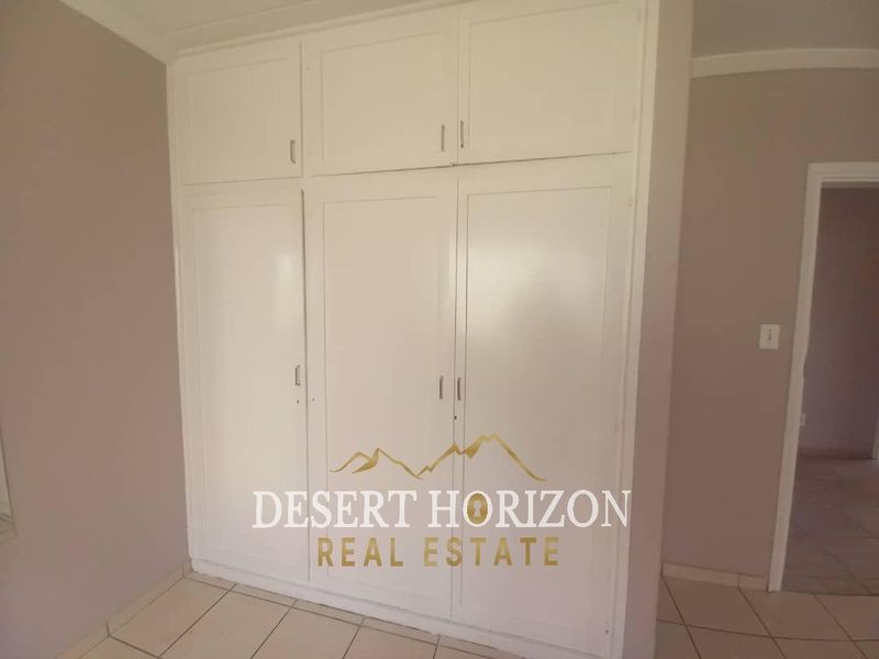 Swakopmund, Vineta | 3 Bedroom House For Sale with 2 Flats - Photo 5