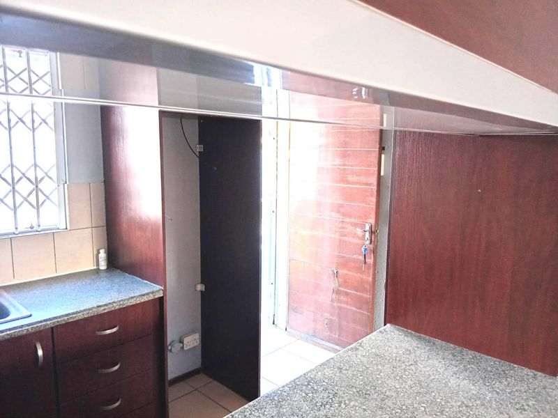 2 Bedroom Apartment for Sale in Brentwood Park, Kempton Park - Photo 6