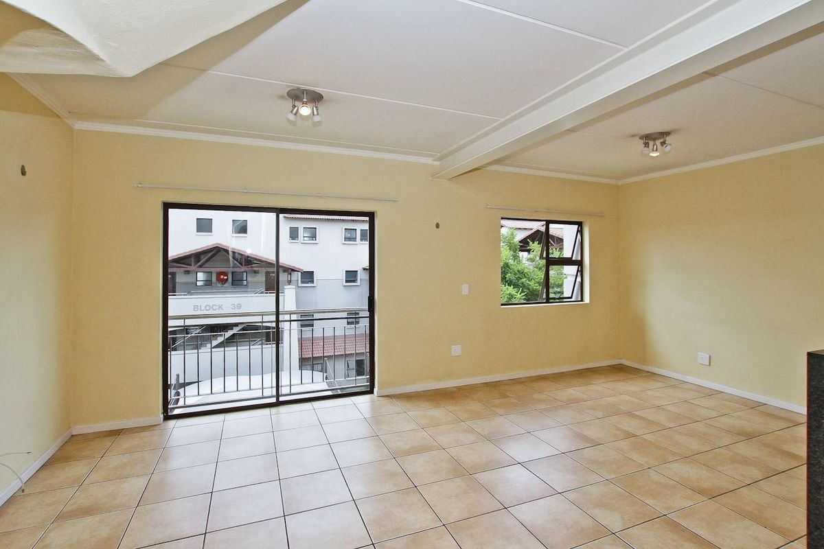 Sun-Kissed 2 Bedrooms Loft Apartment in Chianti Estate - Photo 2