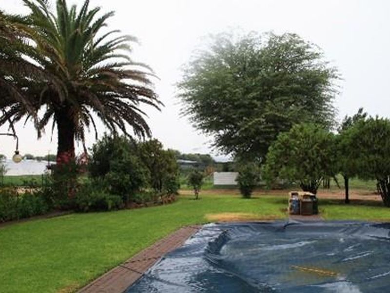 Business with property For Sale only 6 km from Okahandja - Photo 2