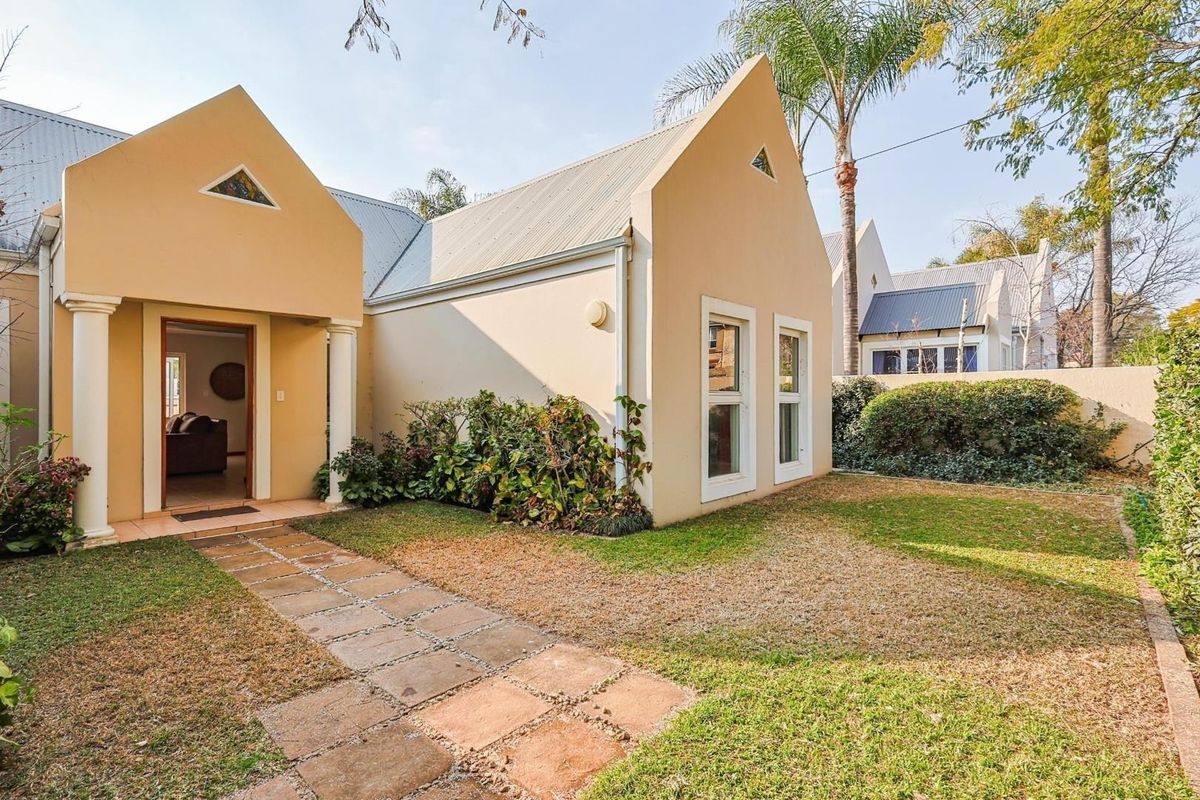 Fully Furnished 3-Bedroom House with Pool for Rent in Silver Lakes Golf Estate - Photo 2