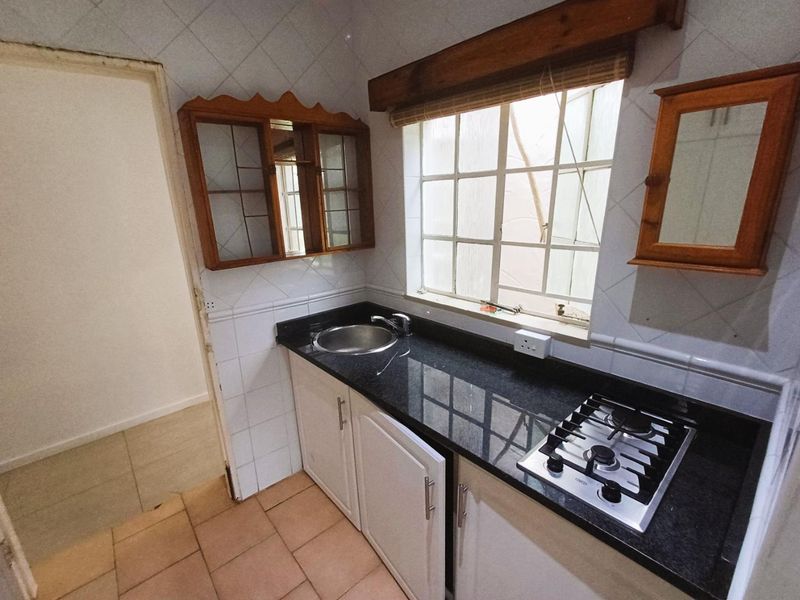 FOR RENT  |  Hillcrest  |  1 Bedroom Garden Bachelor Cottage - Photo 9
