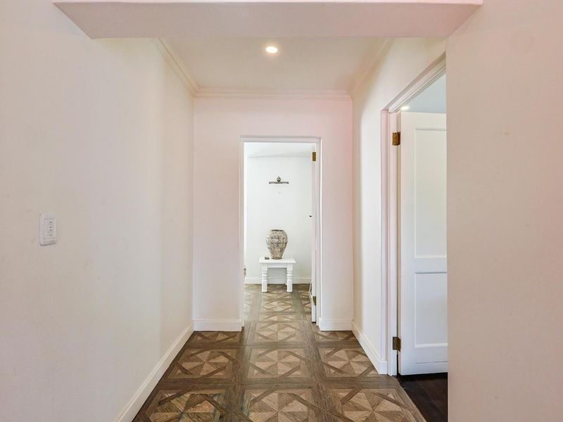 Stylish Furnished 3-Bedroom Home with a 2 bedroom Apartment with Pool & Solar Power - Photo 2
