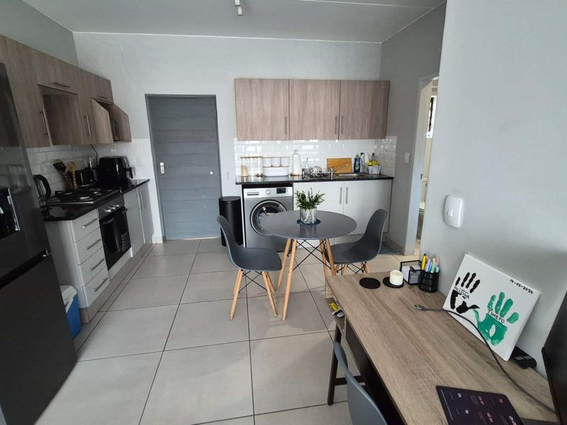 Ember Apartments – Where Modern Living Meets Nature’s Tranquility - Photo 7