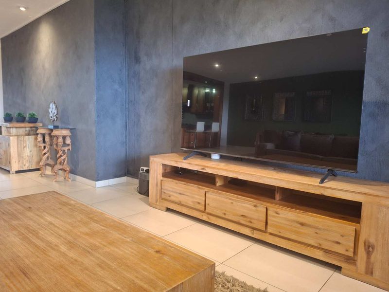 A LUXURIOUS THREE BEDROOM FURNISHED APARTMENT - Photo 9