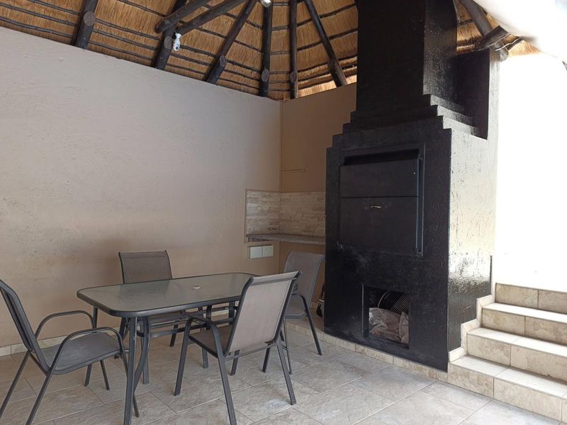 3 Bedroom House TO LET in Kleine Kuppe - Photo 5