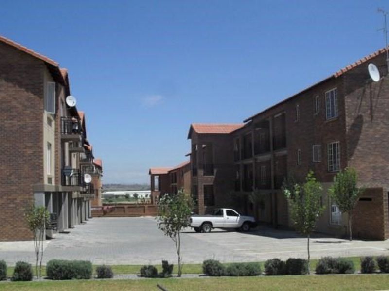 2 BEDROOM FLAT TO RENT IN KOSMOSDAL - Photo 2