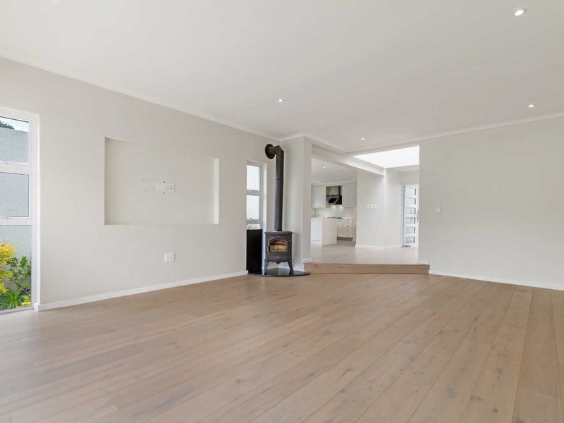 MODERN 3 BEDROOM CLUSTER FOR SALE IN FOURWAYS GARDENS - Photo 2