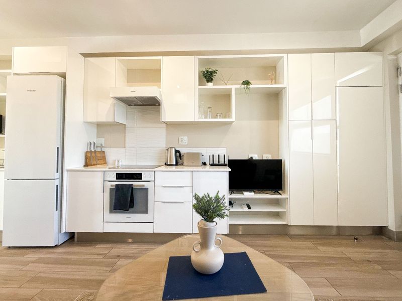 Secure Income Investment | Fully Furnished | Tenant in Place to April 2028 | R1,650,000 Incl. VAT - Photo 4
