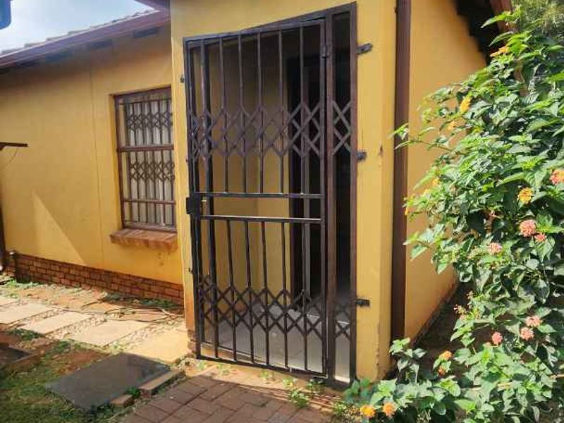 3 Bedroom Townhouse To Rent in Heatherview - Photo 1