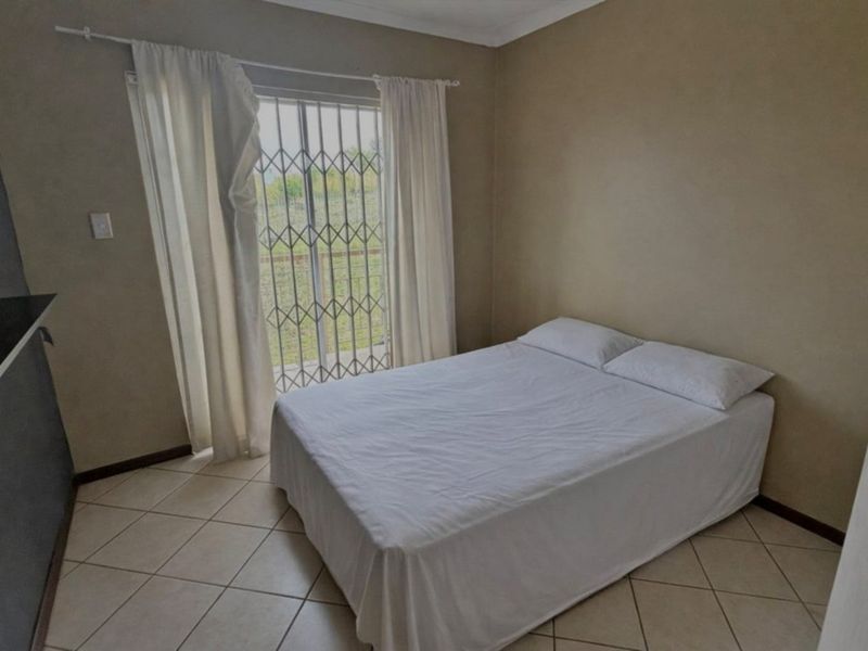 FOR SALE | 3 BEDROOM TOWNHOUSE/APARTMENT IN EQUESTRIA, PRETORIA EAST - Photo 9