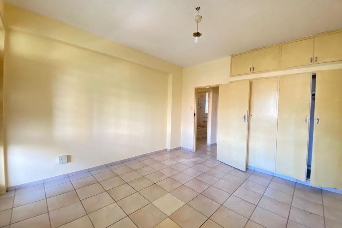 Discover Your New Home: Spacious 1.5 Bedroom Apartment - Photo 5