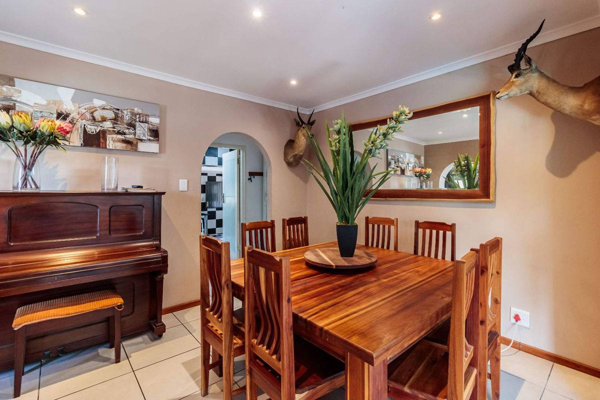 REDUCED TO SELL!! - Photo 4