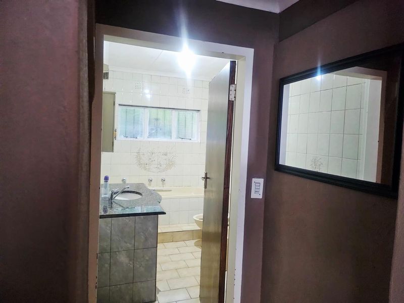 3 bedroom house for Sale in Buccleuch - Photo 9