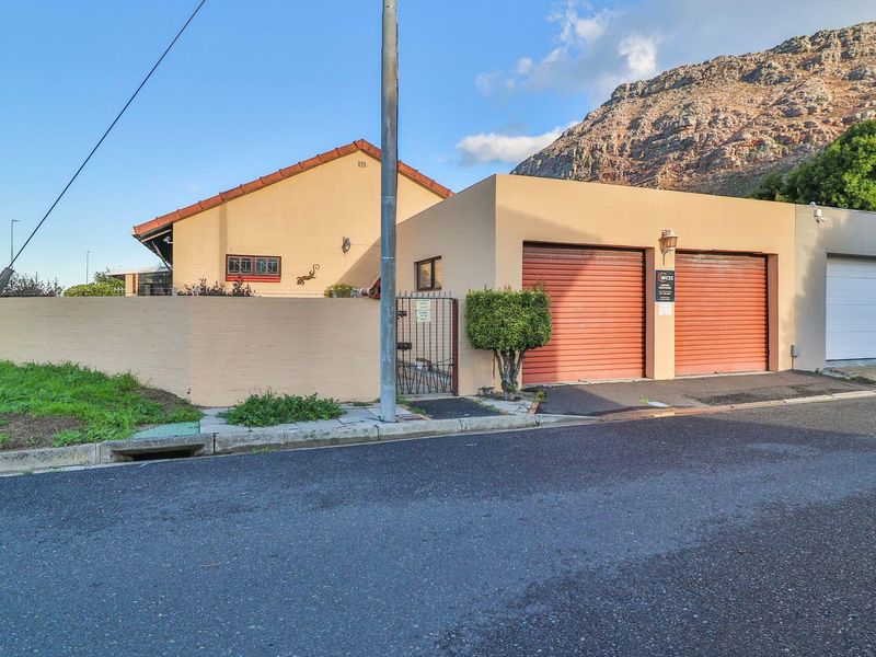 Dual Living at an Affordable Price - Bring the Whole Family - Photo 2