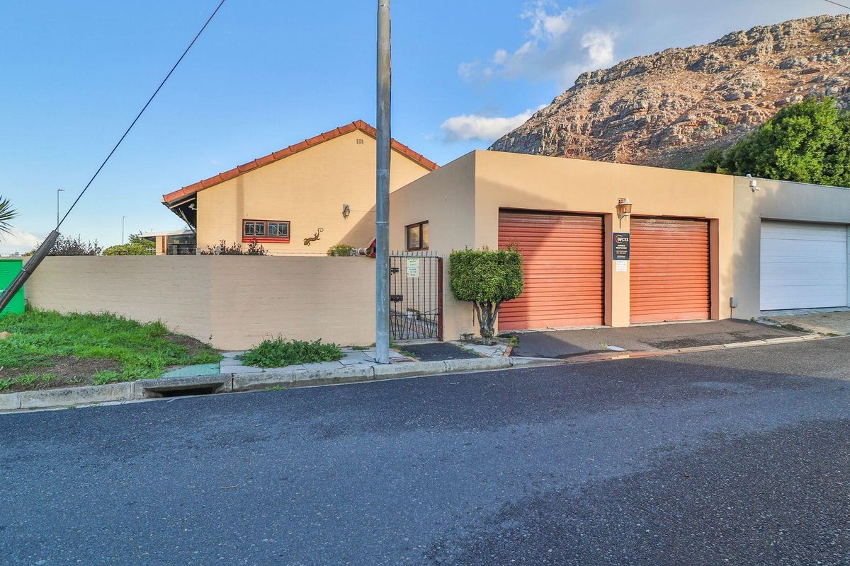 Dual Living at an Affordable Price - Bring the Whole Family - Photo 2