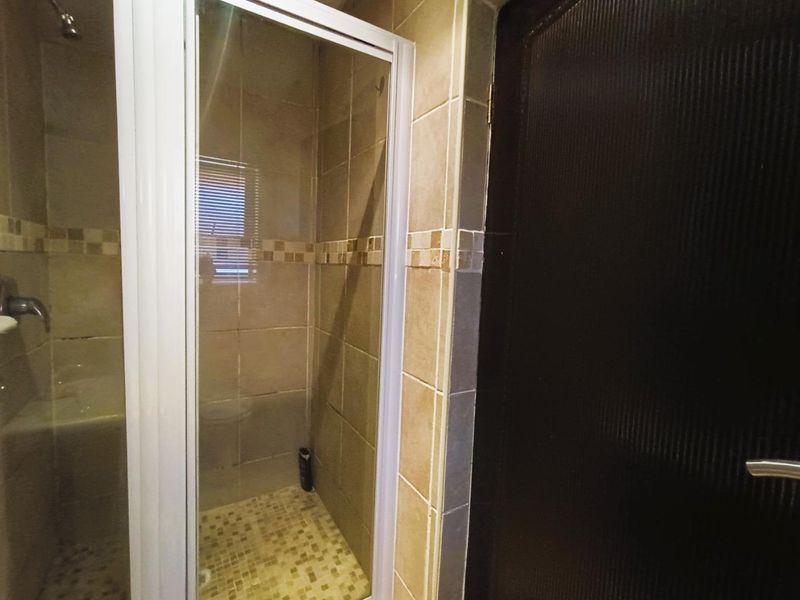 Stop donating money to rent - Photo 7