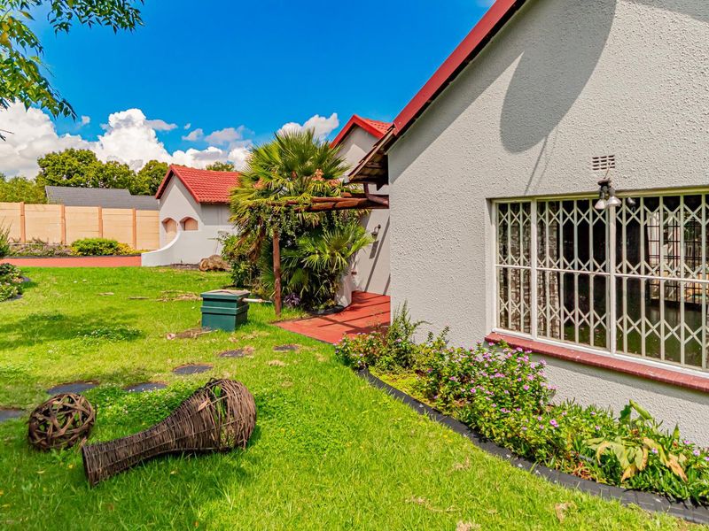 Family home for Sale - Photo 3